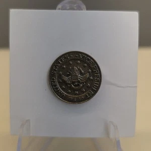 Vintage Pin o botón de vicepresidente de Estados Unidos - Picture 1 of 9