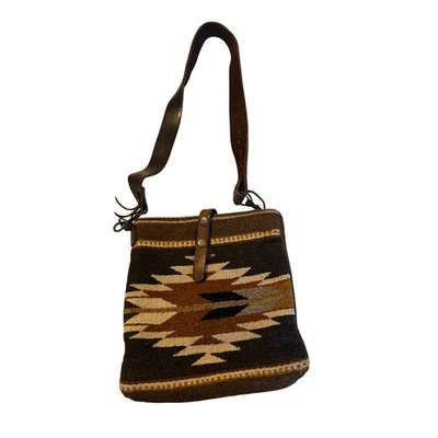 Bandolera McFadin Stacy & Laurie McFadin Caballo Manta Cuero Tribal Azteca  Foto 1 de 4