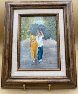 Pintura al óleo original enmarcada por June Malen niños caminando bajo la lluvia - Imagen 1 de 9