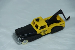 VINTAGE DIMESTORE DREAMS 1:43 SCALE TOY TOW TRUCK -PLASTIC CARS BINARY ARTS CORP - Picture 1 of 4