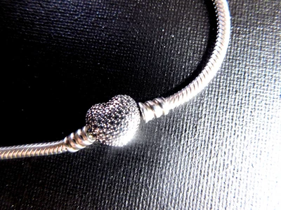 Auténtico Pandora 925 Pavé Corazón Cierre Dije Pulsera 590727CZ 9 " Pulgadas Foto 1 de 4