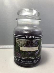 Yankee Candle Barattolo Scaldacasa Fiore di Lilla Fascia Nera 22 oz - Foto 1 di 5