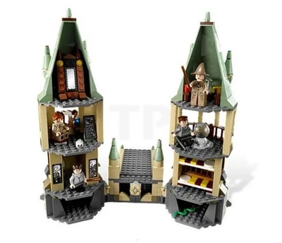 LEGO Harry Potter: Hogwarts (4867) - 99% Complete! - Image 1 of 4