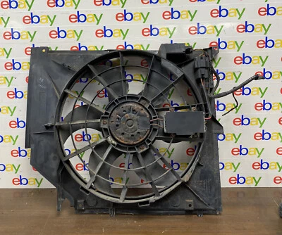1999-2006 BMW 325xi 3-Series Auxiliary Electric Puller Radiator Fan w Shroud OEM - Image 1 of 4