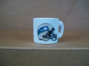 Taza miniatura vintage de la NFL ~ Seattle Seahawks ~ 1,25" de alto - Imagen 1 de 4