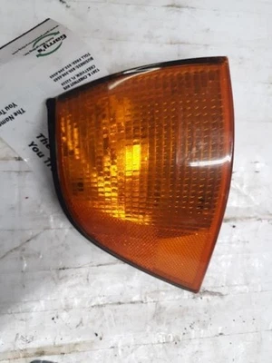 Passenger Corner/Park Light Park Lamp-turn Signal Fits 92-99 BMW 318i 394391 - Image 1 of 4