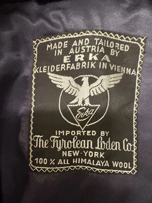 Uma capa masculina e uma feminina vendidas juntas  - Imagem 1 de 2