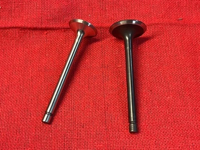 КОМПЛЕКТ ВПУСКНЫХ ВЫПУСКНЫХ КЛАПАНОВ HONDA XL175 '73-'78 14721-362-000 14711-362-000 - Изображение 1 из 2