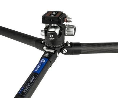 OEPN Leofoto LS-324CX Tripod w LH-40LR Ball Head Carbon Fiber with Center Column - Image 1 of 4
