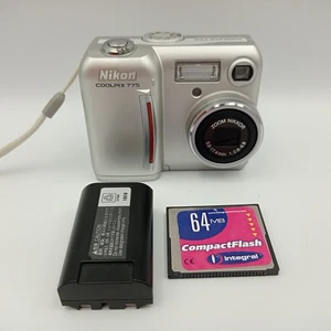 Nikon Coolpix 775 2.1MP Zoom Digital Camera with Battery and SD card - Faulty - Picture 1 of 18