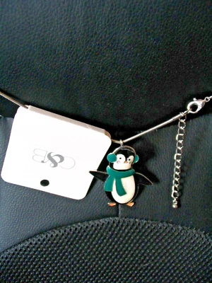 Collar Colgante Christopher & Banks Brillante Pingüino Esmaltado, Nuevo Con Etiquetas Foto 1 de 3