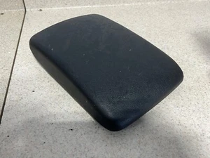2005-2009 Subaru Legacy Outback Center Console Lid Black OEM 08 12 Impreza - Picture 1 of 3