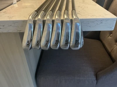 Planchas Srixon ZXi5 5-PW 5,5 Foto 1 de 4