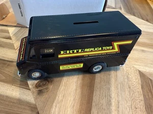 ERTL REPLICA TOYS STEP VAN FROM 1990 METAL LOCKING BANK- RETIRED RARE - Picture 1 of 4