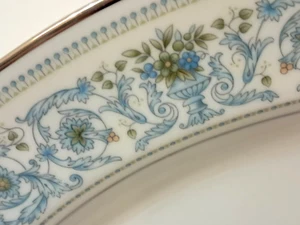 LOT OF 4 NORITAKE MONTELEONE 1967-1984 PORCELAIN 10 5/8" DINNER PLATES - Picture 1 of 6