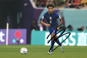USA, BOURNEMOUTH & LEEDS UNITED: TYLER ADAMS SIGNIERT 6x4 ACTION FOTO + COA - Bild 1 von 1