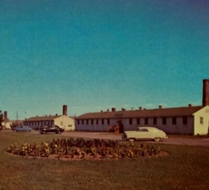 Camp McCoy Wisconsin Post Headquarters Vintage Postcard Cars - Picture 1 of 3