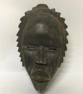 Maschera africana in legno intagliato, 10" - Foto 1 di 4