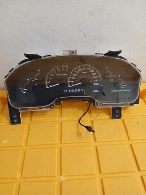 Ford Expedition 2006 velocímetro clúster Foto 1 de 3