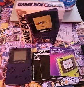 Nintendo Game Boy Color Grape Aftermarket Box Inserti Originali Funzionante - Foto 1 di 18