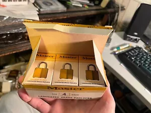 Neu alter Ladenbestand Vintage Box mit 6 laminierten Messing Master Pad Schlösser mit Schlüsseln - Bild 1 von 23