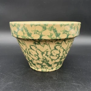 Vintage RRP Co Roseville Ohio Pottery 4” Tall Green & Tan Spongeware Bowl - Picture 1 of 7