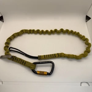 Yellow 3M Bungee Style Tool Tether w/ Locking Carabiner 15 Lb Max Capacity, Used - Picture 1 of 4
