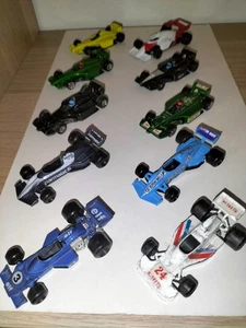 10 macchinine 1/64-1/55 HOT WHEELS/POLISTIL ect Vintage FORMULA 1 (lotto 2) - Foto 1 di 1