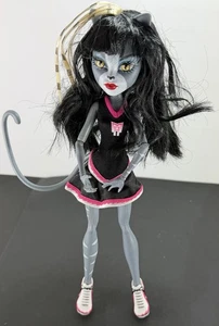 Monster High Purrsephone Fearleading Cheerleader Werecat Doll 10.5" Mattel Doll - Picture 1 of 13
