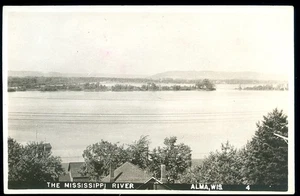ECHTFOTO POSTKARTE - DER MISSISSIPPI R., ALMA, WI - Bild 1 von 1