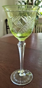 Bohemia Kristall Glas 1 x Rotweinglas, zart-gelb -grün, geschliffen - Bild 1 von 3