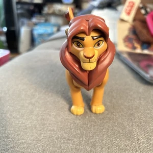 Disney Der König der Löwen Garde Erwachsene Simba Actionfigur 6" bewegliches Spielzeug einfach spielen - Bild 1 von 9