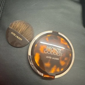 Brand New Estee Lauder Bronze Goddess In 01 Light. Full Huge Size! Untouched 21g - Picture 1 of 3
