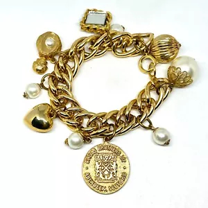 Chivas Bros Aberdeen Scotland Medallion Whisky Souvenir Chunky Charm Bracelet - Picture 1 of 5