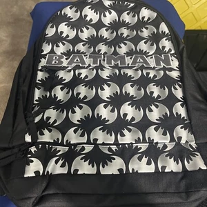 BATMAN EMBROIDERED DELUXE BACKPACK MANY COMPARTMENTS X-LARGE NEW WITH TAGS - Picture 1 of 8