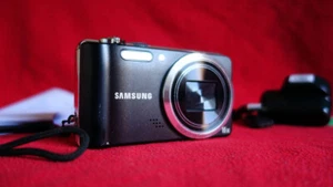 Samsung WB Series WB610 14.2MP Digital Camera - Black 2GB SD + Accessories - Picture 1 of 9