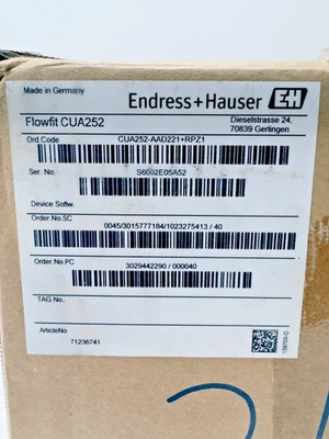 Endress+Hauser Flowfit CUA252-AAD221+RPZ1 Flow Assembly for CUS52D Turbidity - Image 1 of 4