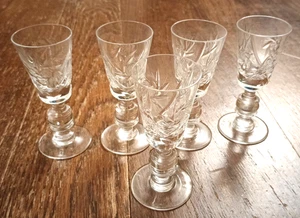 Vintage Set 5 böhmisches klar geschliffenes Kristall Pinwheel Portweinglas 4,5" hoch EUC - Bild 1 von 11
