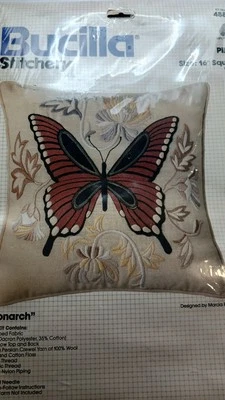 Kit de bordado Bucilla Stitchery Crewel #48887 almohada mariposa monarca 16x16 Foto 1 de 4