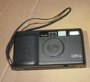 Ricoh GR1s,  Point and Shoot, 35mm Film Kamera, Analog, Vintage  with BAG + BOX - Picture 1 of 24