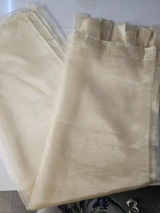 Gold Organza Panel Vorhänge Netze Tab Tops 54" Tropfen jeweils 28" Breite Excel - Bild 1 von 4