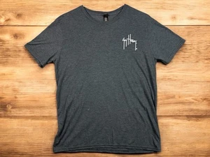 Camiseta Gris Guy Harvey, Adulto Talla Mediana Etiqueta Yunque - Imagen 1 de 7