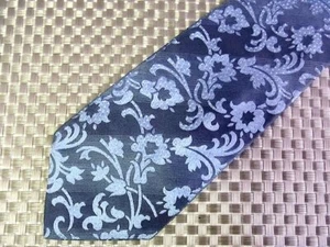 Christian Lacroix Paris Genuine Luxury Necktie Tie Mens ALL SILK Multicolor #18 - Picture 1 of 2