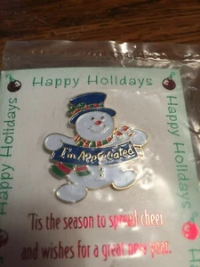 PIN MUÑECO DE NIEVE FELICES FIESTAS (NUEVO)---SOY APRECIADO (HERMOSO PIN) - Imagen 1 de 4