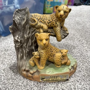 Decanter vintage Jim Beam legato, famiglia di ghepardi su albero decanter whisky vuoto - Foto 1 di 10