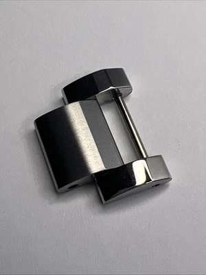 Authentic Oris Aquis 20mm Polished & Brushed Steel Bracelet Link w/ Screw Pin - Image 1 of 4