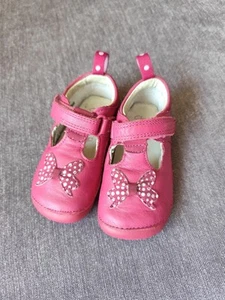 Clarks First Shoes T-Bar Bow Real Soft Leather Raspberry Baby Girls Size UK 4F - Picture 1 of 22