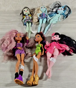 Lote de 6 Muñecas Monster High ALGUNAS PRENDAS VER DESCRIPCIÓN - Imagen 1 de 3