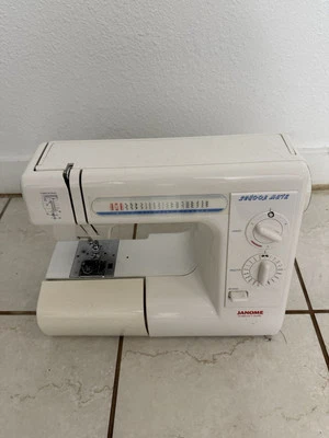 Janome S-3015 Working Sewing Machine With Cover. No Power Cable , No Pedal (B) - Image 1 of 4