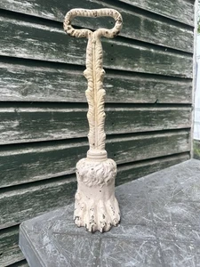 Victorian Claw Foot Cast Iron Door Porter -doorstop - Picture 1 of 8